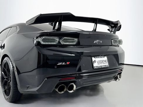 Used 2018 Chevrolet Camaro ZL1 RWD image 9
