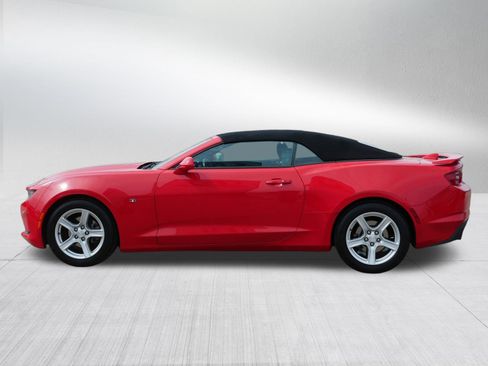 Used 2023 Chevrolet Camaro LT RWD image 4
