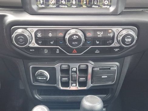 Used 2023 Jeep Gladiator Sport AWD/4WD image 21