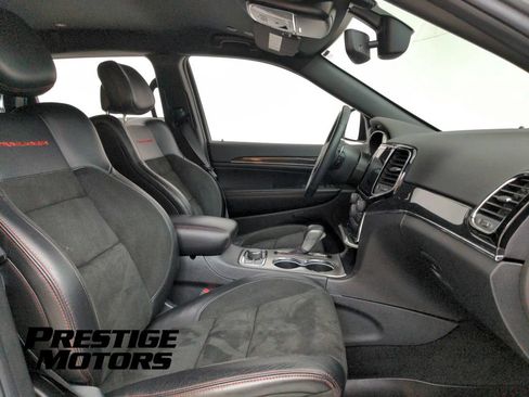 Used 2019 Jeep Grand Cherokee Trailhawk AWD/4WD image 29