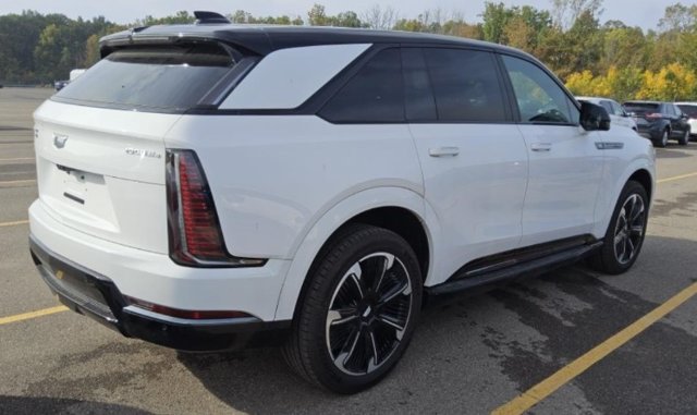 Used 2025 Cadillac Escalade IQ Sport 2 AWD/4WD image 4