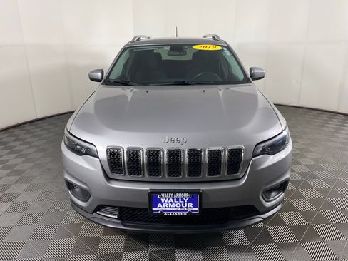 Used 2019 Jeep Cherokee Latitude w/ Popular Appearance Group AWD/4WD image 11