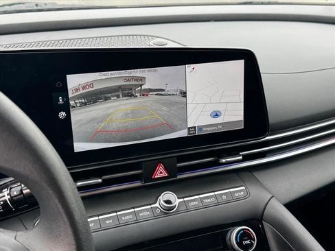 Used 2024 Hyundai Elantra SEL image 27