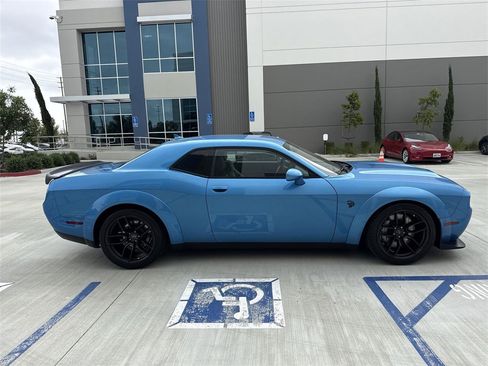 Used 2019 Dodge Challenger SRT Hellcat Redeye image 2