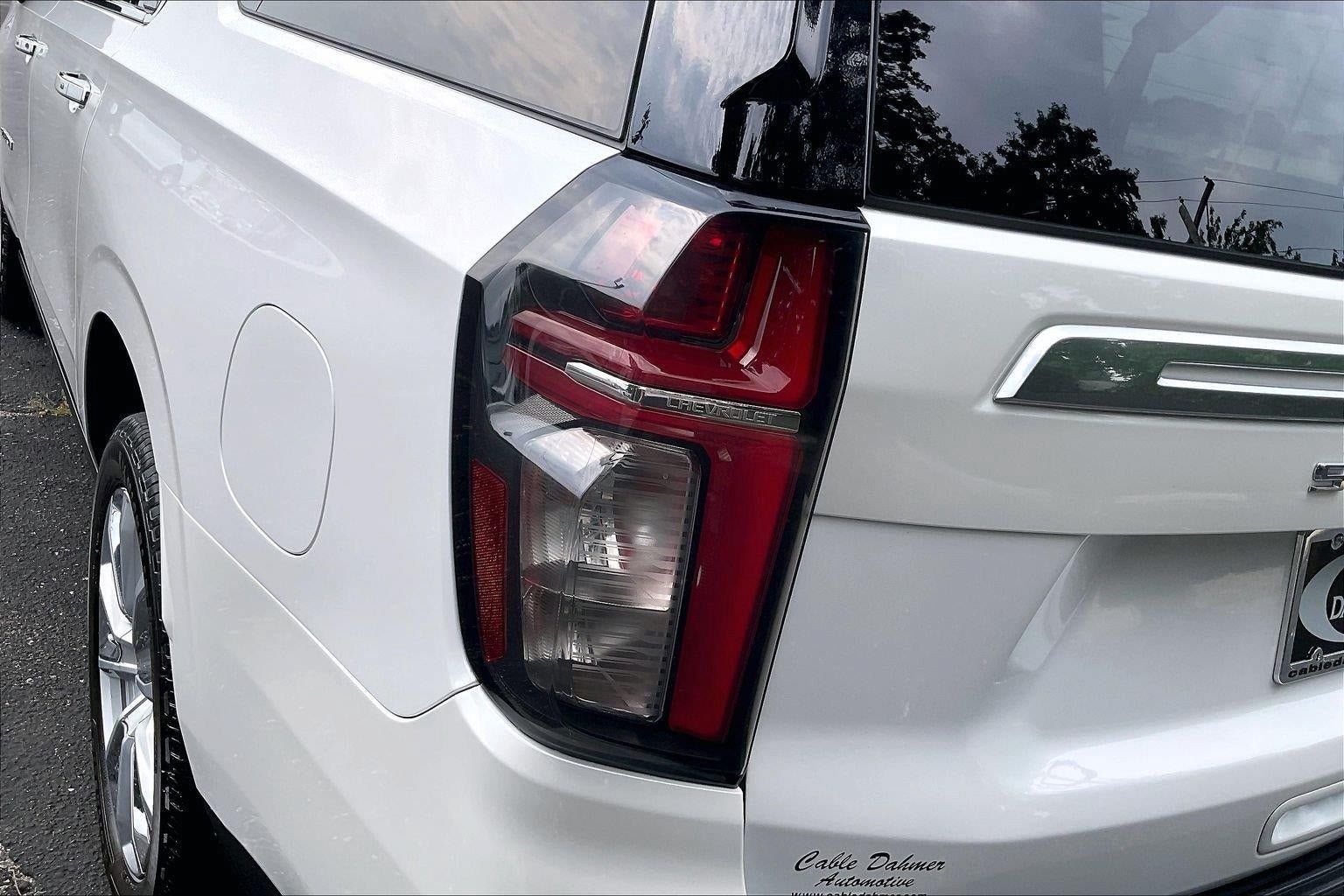 Used 2023 Chevrolet Suburban High Country w/ Premium Package AWD/4WD image 27