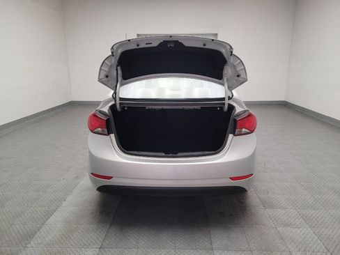 Used 2016 Hyundai Elantra SE image 29