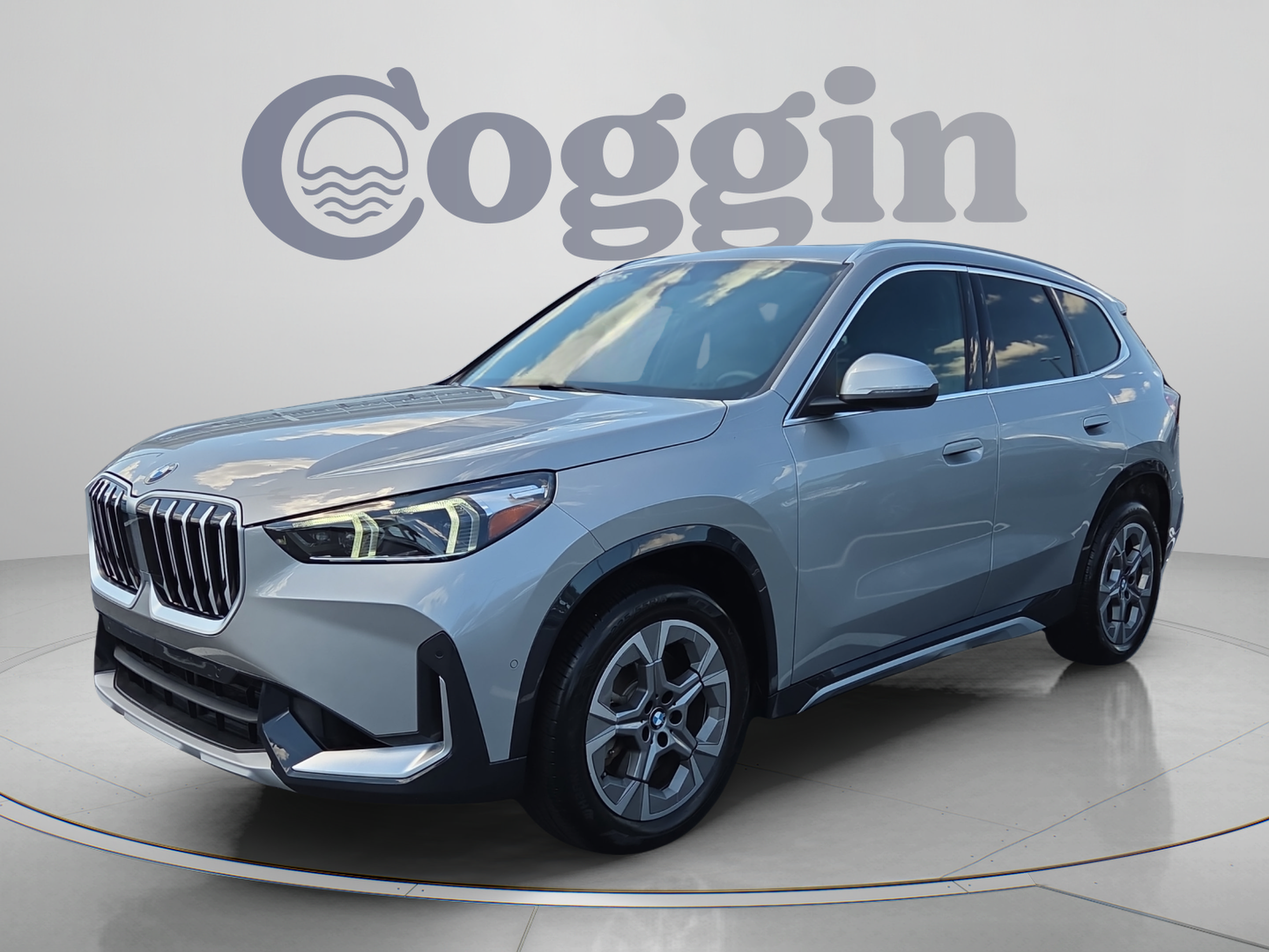 Certified 2025 BMW X1 xDrive28i w/ Convenience Package AWD/4WD image 1
