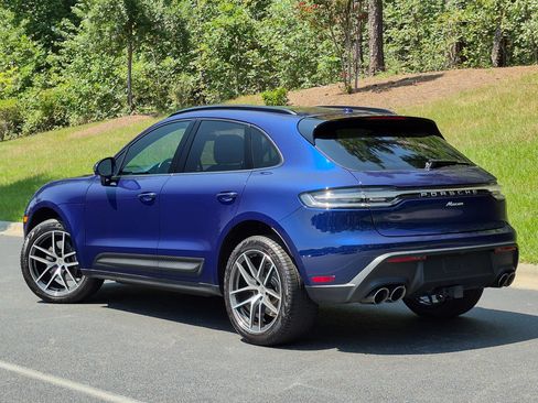 Certified 2026 Porsche Macan AWD/4WD image 3