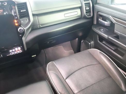 Used 2026 RAM 2500 Laramie AWD/4WD image 34