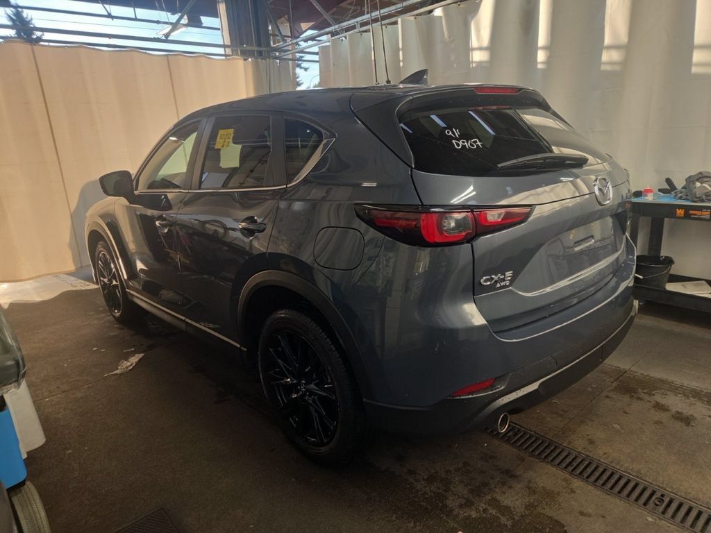 Used 2024 MAZDA CX-5 Carbon Edition AWD/4WD image 2