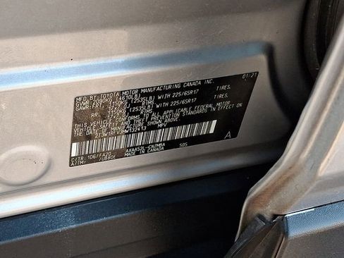 Used 2021 Toyota RAV4 XLE image 27