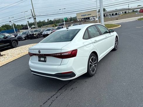 Used 2025 Volkswagen Jetta Sport FWD image 9