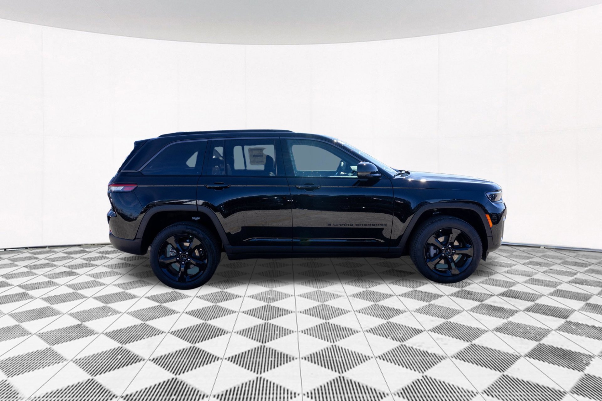 New 2026 Jeep Grand Cherokee Limited w/ Limited Altitude Package AWD/4WD image 13