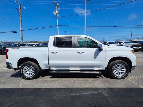 Used 2023 Chevrolet Silverado 1500 LT AWD/4WD image 6