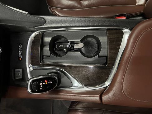 Certified 2018 Buick Enclave Avenir w/ Avenir Technology Package AWD/4WD image 29