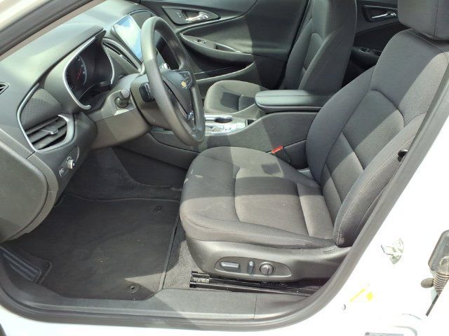 Used 2025 Chevrolet Malibu LT FWD image 10