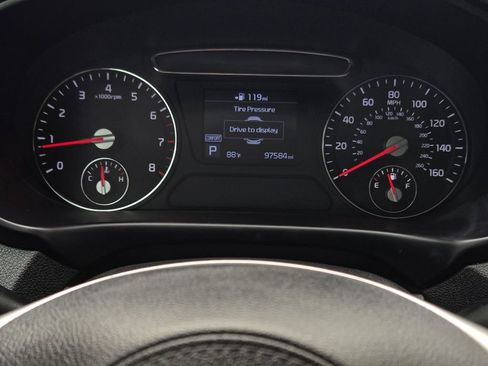 Used 2019 Kia Sorento L FWD image 6