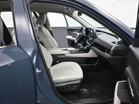 Certified 2026 Toyota Grand Highlander XLE image 36