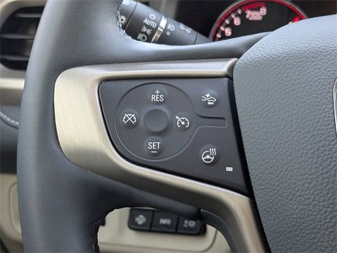 Used 2023 GMC Acadia Denali w/ Denali Technology Package image 24