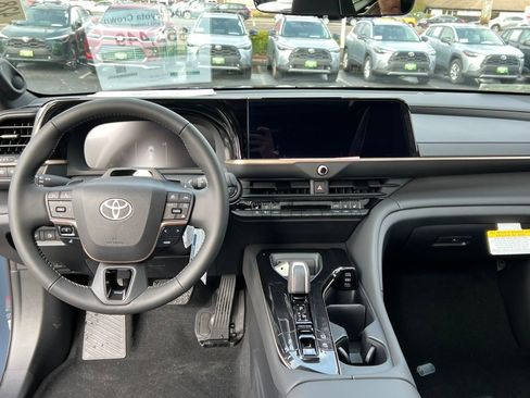 New 2026 Toyota Crown Signia Limited image 18