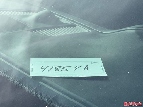 Used 2021 Porsche Cayenne Coupe image 11