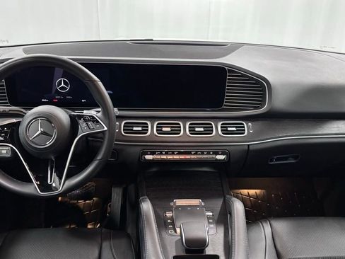 Used 2026 Mercedes-Benz GLE 450e 4MATIC image 2