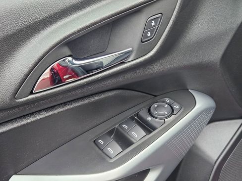 Certified 2024 Chevrolet Trax LS FWD image 11