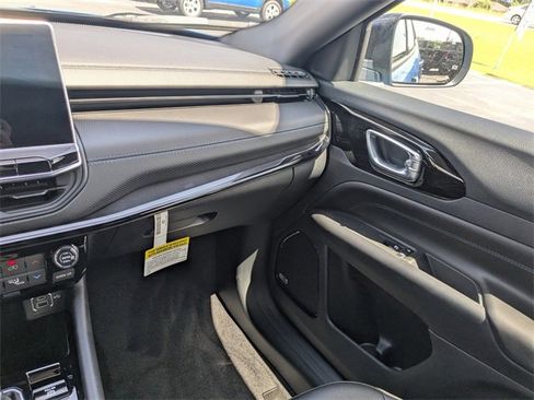 New 2025 Jeep Compass Latitude w/ Sun & Sound Group image 16