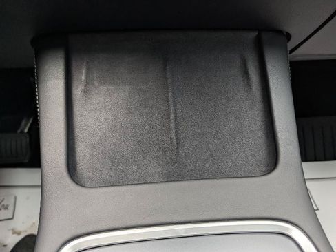 Used 2024 Tesla Model Y 2WD image 44