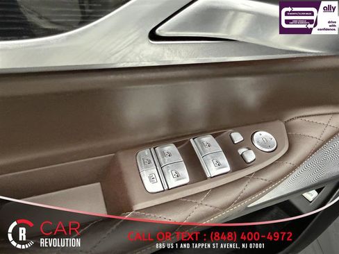 Used 2021 BMW 750i xDrive w/ Luxury Rear Seating Package image 24