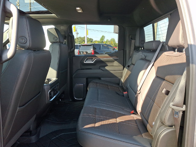 Used 2026 Chevrolet Silverado 1500 High Country w/ High Country Premium Package AWD/4WD image 10