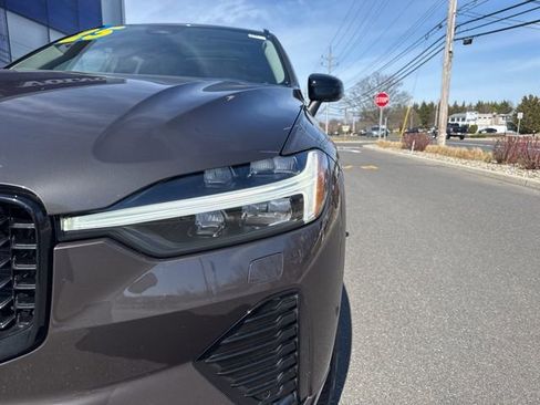 Certified 2025 Volvo XC60 B5 Plus image 8