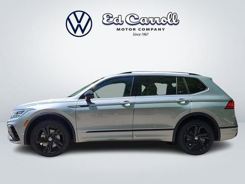 Used 2024 Volkswagen Tiguan SE R-Line AWD/4WD image 4