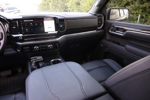 Used 2025 GMC Sierra 1500 Elevation w/ Elevation Premium Package AWD/4WD image 26