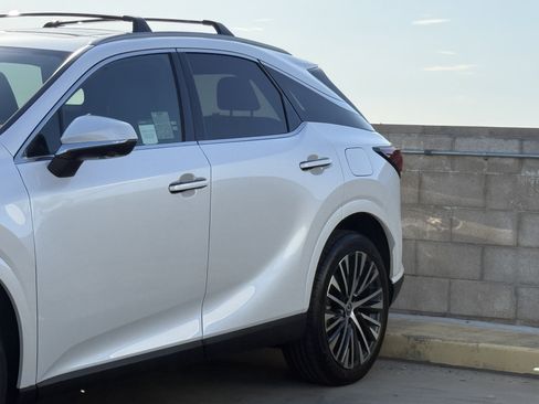 Certified 2025 Lexus RX 350 w/ Convenience Package AWD/4WD image 9