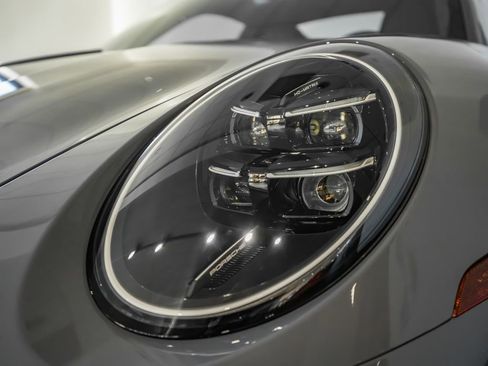 Used 2026 Porsche 911 GT3 RWD image 31