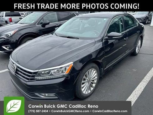 Used 2017 Volkswagen Passat 1.8T SE FWD image 2