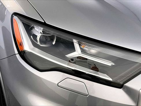 Used 2022 Audi Q7 3.0T Premium w/ Interior Protection Package image 26