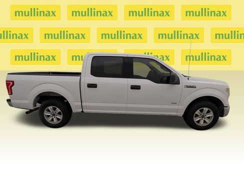 Used 2015 Ford F150 XLT image 2