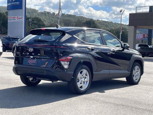 New 2026 Hyundai Kona SE image 5