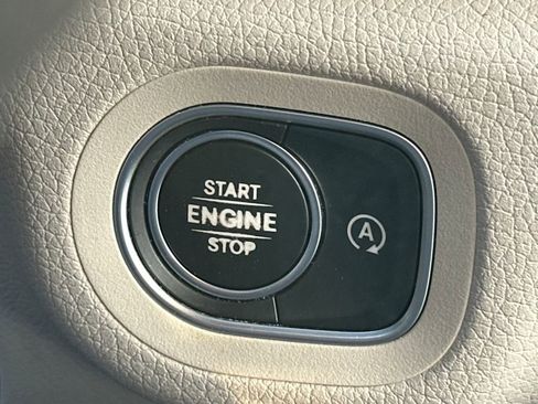 Used 2020 Mercedes-Benz GLE 350 4MATIC image 24