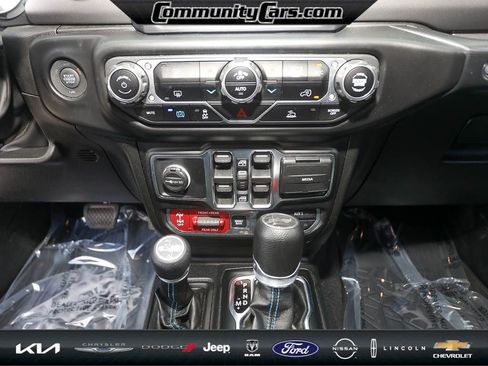 Used 2023 Jeep Wrangler Unlimited Rubicon 4xe image 19