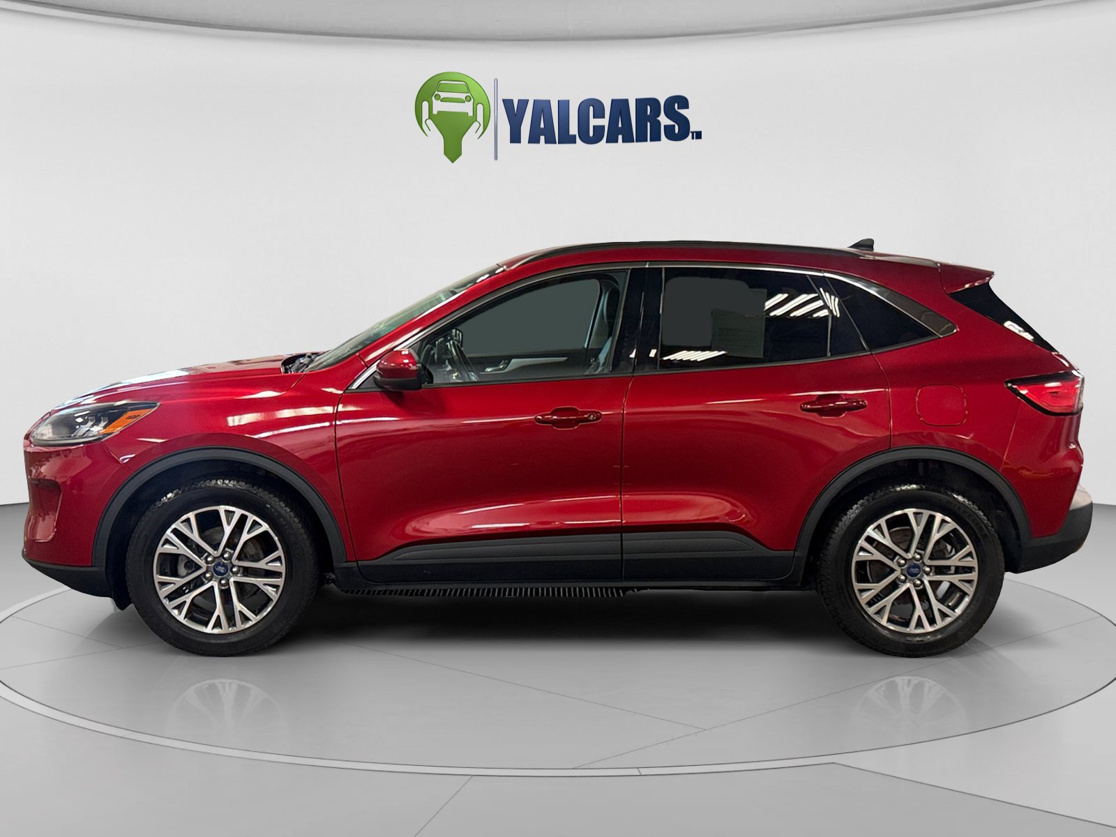 Used 2021 Ford Escape SEL w/ Technology Package AWD/4WD image 2