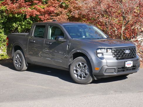 New 2025 Ford Maverick XLT w/ XLT Luxury Package image 29