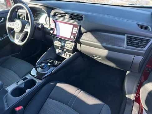 Used 2025 Nissan Leaf SV Plus image 10