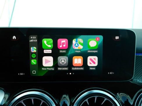 Used 2021 Mercedes-Benz GLB 250 image 10