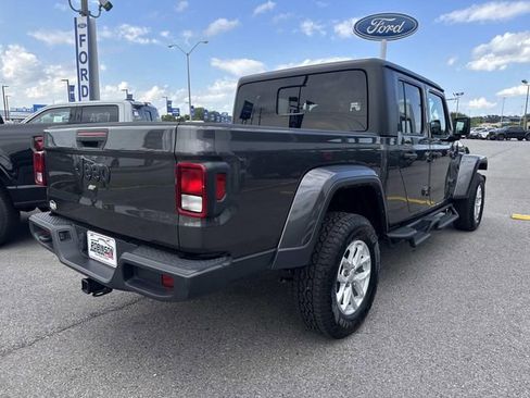 Used 2023 Jeep Gladiator Sport AWD/4WD image 5