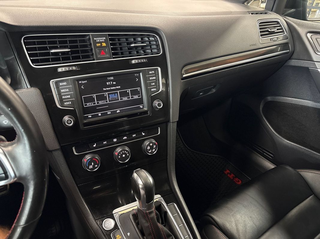 Used 2016 Volkswagen GTI SE w/ Lighting Package (SEL) FWD image 38