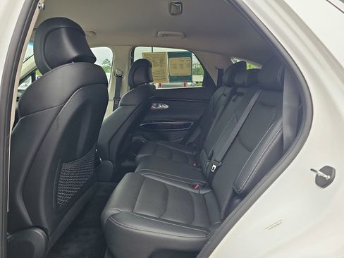 Used 2025 Genesis GV70 2.5T AWD/4WD image 11