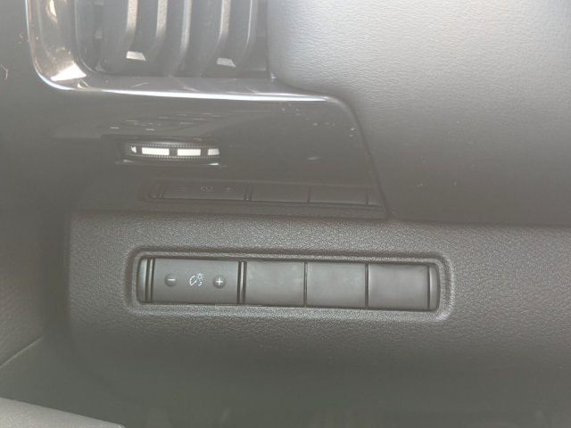 Certified 2025 Nissan Pathfinder S FWD image 13